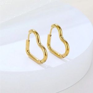 Gold plated stainless steel heart earrings